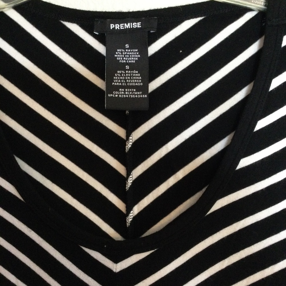 Premise Black & White Short Sleeve Shark Tooth Hem Dress Size Small - Picture 5 of 7